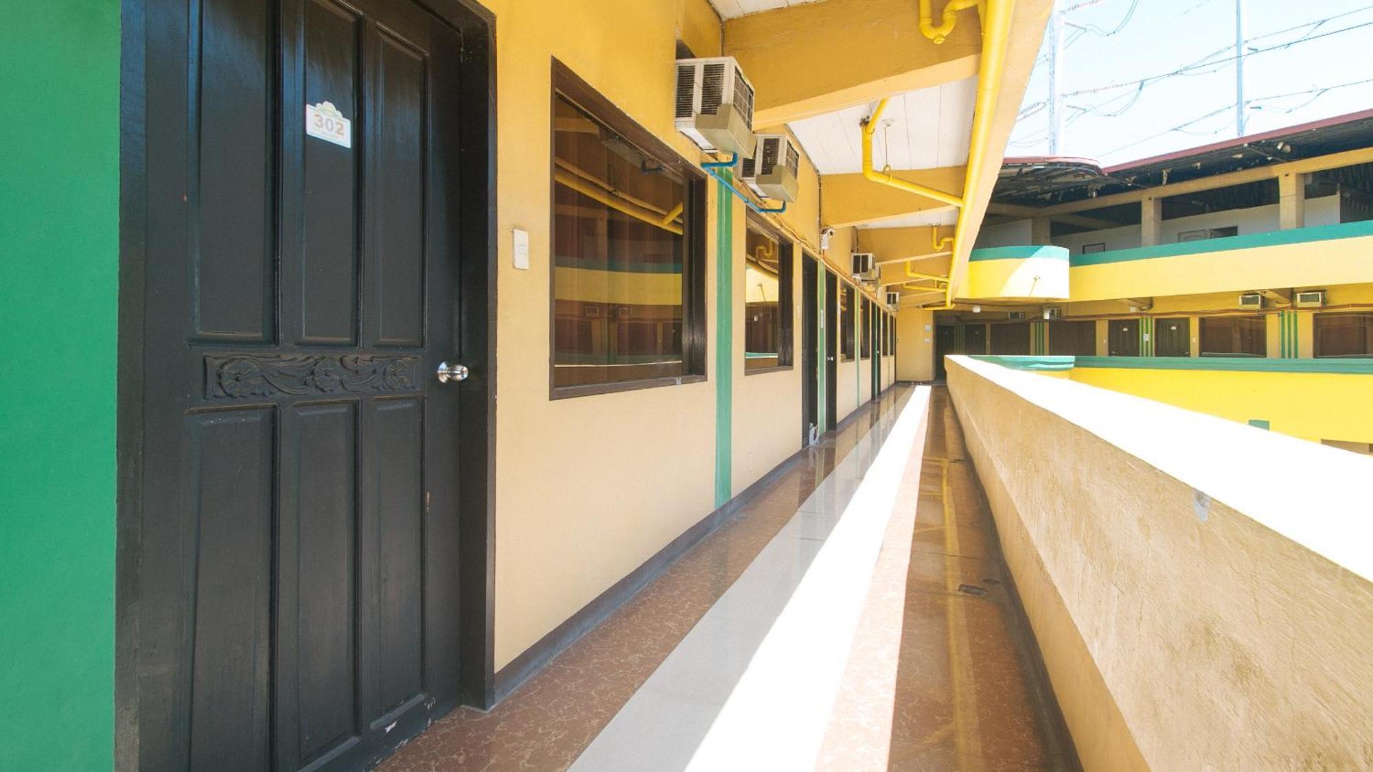 Reddoorz Near Sm City Muntinlupa San Pedro  Ngoại thất bức ảnh